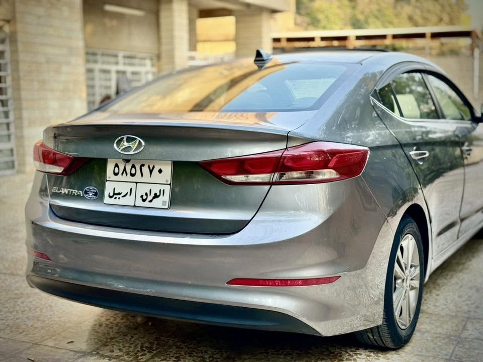 HYUNDAI ELANTRA 2018 | FULL OPTION
 سيارة مال بيت جدا جدا نظيفة
🔹 ماشية 65,000 
🔹 بصمة تشغيل
🔹 فتحة سقف
🔹 تدفئة كشنات
🔹 شاشة كبيرة

🔧 الضرر: بنيد وجاملغ فقط
✅ بدون دواخل
✅ بدون إيرباك
مكان السيارة بالموصل

💵 السعر: 122$
السعر بيه مجال بسيط
للتواصل : ***********
