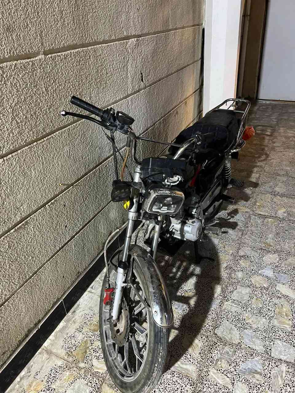 دراجة سونك للبيع الدراجة مرقمه مشروع وطني السنويه بأسمي تحويل ثاني يوم الدراجه نضيفه كلش بس بيها شوي تلحيظات شرط المكينه ما مفتوحه السعر مليون ٢٠٠ وبيها مجال للطيبين الاتصال على الرقم ***********
واتساب : *********** العنوان : البصرة الحكيمية
