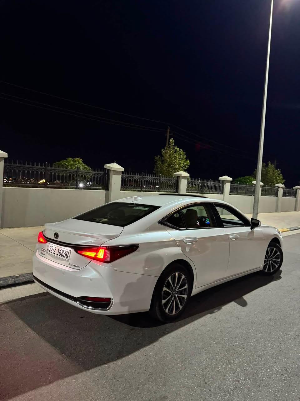 LEXUS ES300h 2024
ماشية ٢٠ الف ميلومتر 
شريكة ريباز زيرو اربيل 
دعامية الي دعامية كفالة 
٣٨٠ ورقة مجال بيها 
***********
