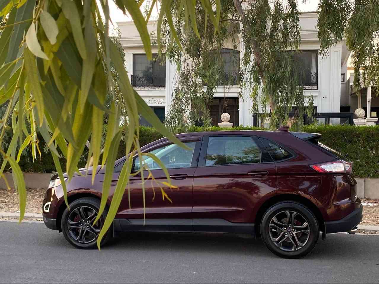 Ford Edge 2018 SEL
فورد ایدج  مواصفات SEL
لون مميز عنابي
يعني فول مواصفات عدا فتحة
ماشية 84 الف
سيرفس كامل مكمل جديد
محرك 20 تيربو مرغوب بصمة ابواب بصمة و تشغيل عن بعد فور ويل شفطات گير ب ستيرن كشنات كهربائي و تدفئة دواخل لونين كراسي خلفي كهربائي ينزل و صندوك كهربائي و يفتح ب رجل كود باب بيها بعد هواي مواصفات.....
حادث بسيط جاملغ نفر نص شبر بنيد بدون دواخل ايرباك فقط ستيرن سيستم
مواصفات حلو مرتبة سيارة مال البيت
سنوية و هزة جديد لحد 2029 بأسمي
مكاني اربيل 
رقم موبايل: 
***********
*********** أربيل, العراق
