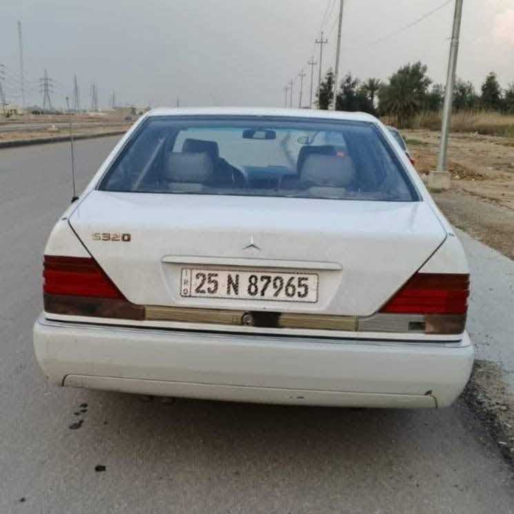 سياره جديده وبلاديه بدون صبغ ( بلاش بسعر بطه )
مارسدس شبح موديل 1992 
لون ابيض بلادي 
بدون صبغ ولا ضربه 
مكينه بلاديه 6 سلندر 
رقم انكليزي 
سنويه باسمي نافذه لل2029 
مكان السياره كربلاء المقدسه 
للاستفسار ***********
