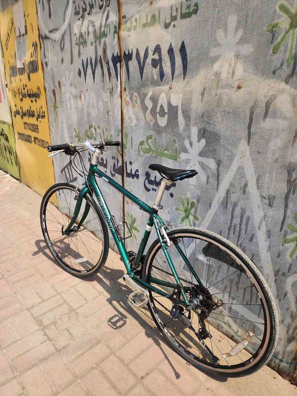 GIANT ESCAPE
حجم 700×28
سستم سرام 
عدد السرع  8×3 
وياله شيمانو r500
معدن المنيوم 
السعر 175 
عنواني بغداد البياع 
***********
