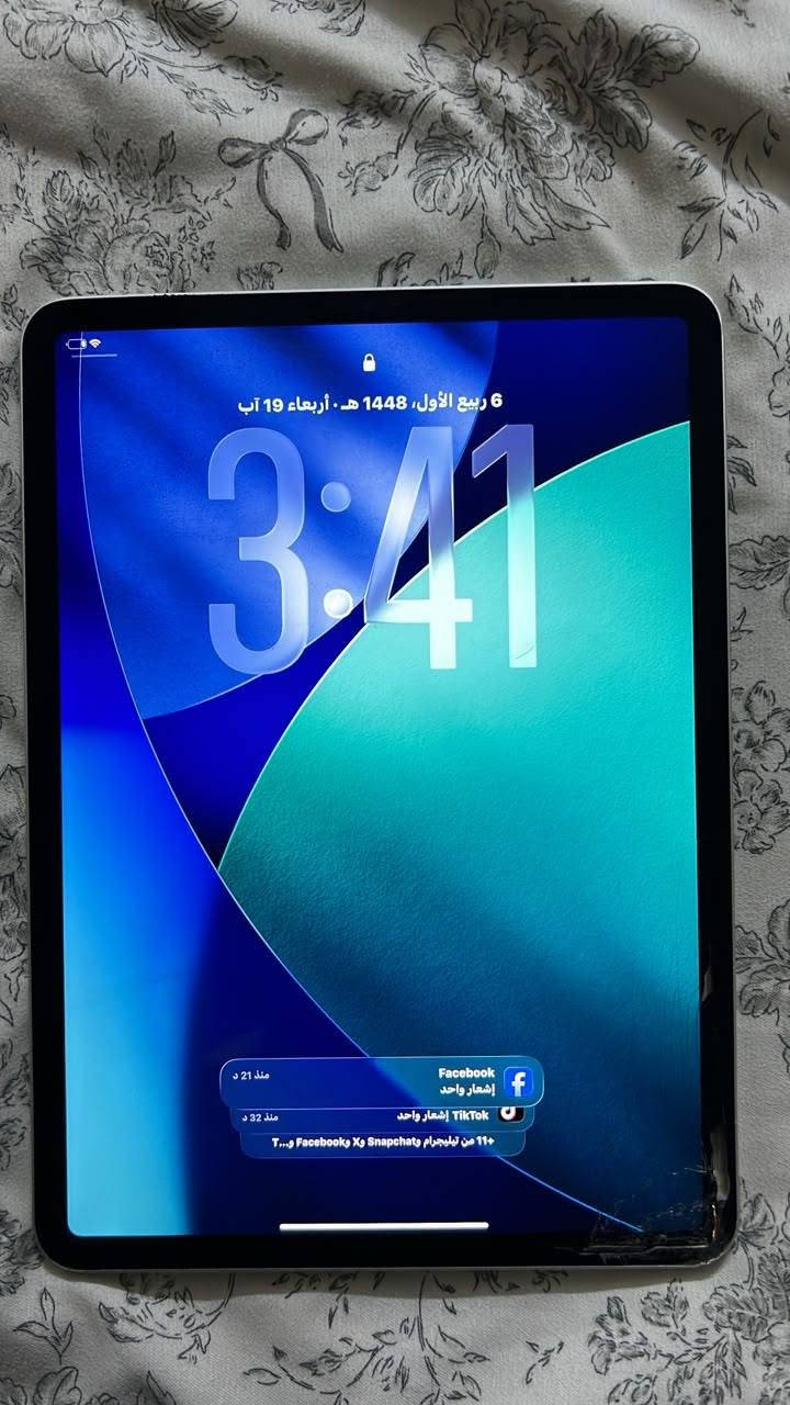السلام عليكم أيباد أيفون 
11 PRO الجيل الثاني
ذاكرة 128GB
كولشي ممبدل بي بس الشاشة بيها كسر أما بل نسبة للمس مال شاشة طبيعي جداً 
شاشة أصلية
بطارية خير من اللّٰه
كامرات الأيباد شغالة
بصمة وجه تشتغل
كولشي موضح أمامكم
الكارتونة مال الأيباد نفسه
السعر:275 الف وبي مجال بسيط 
عنواني:بغداد الجديدة 
هاتف:***********
