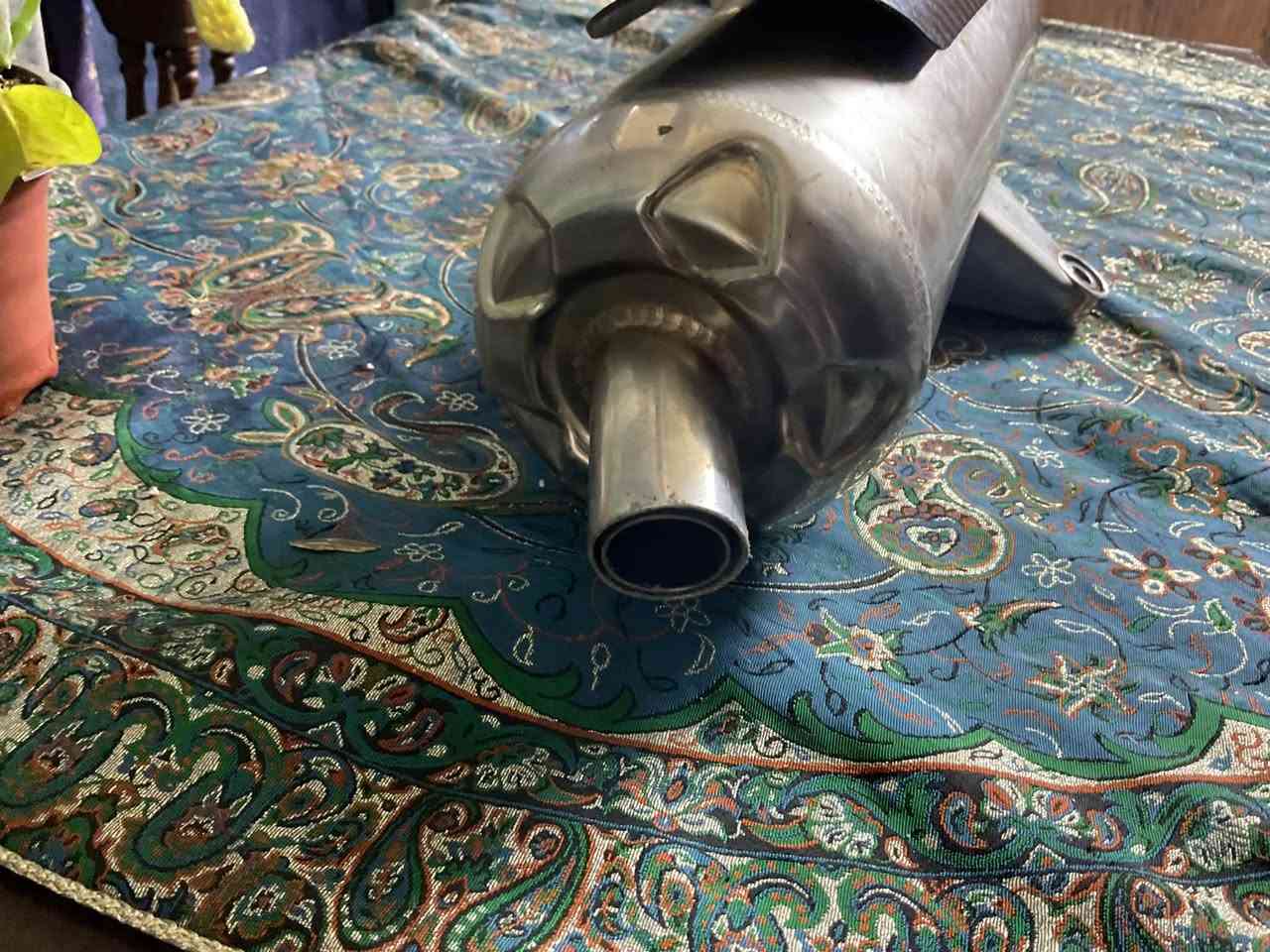 سلام عليكم صالنصه بوري عدل اصليه دبل بوشه وزه و جعره و بل معدل فصلات تخبل واقيه كاربون الياف حقيقي سعرها 175 بيها مجال 

ترهم جبلي و شمعه تك برغي و ترهم فحل و لد كعده بلاديه مضبوطه 
مكاني بغداد حي القاهره ***********
