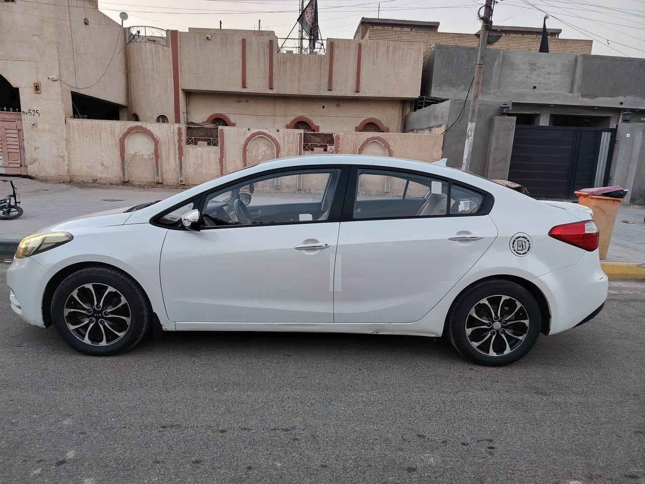 سيراتو ٢٠١٦ مكينه ١٦٠٠ رقم بغداد بأسمي سياره مابيه اي نقص سونار مرفق مع المنشور عنوان واسط عزيزية
السعر ١١٥
***********
