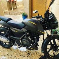 بولسر نيون • ١٥٠ • مكفول