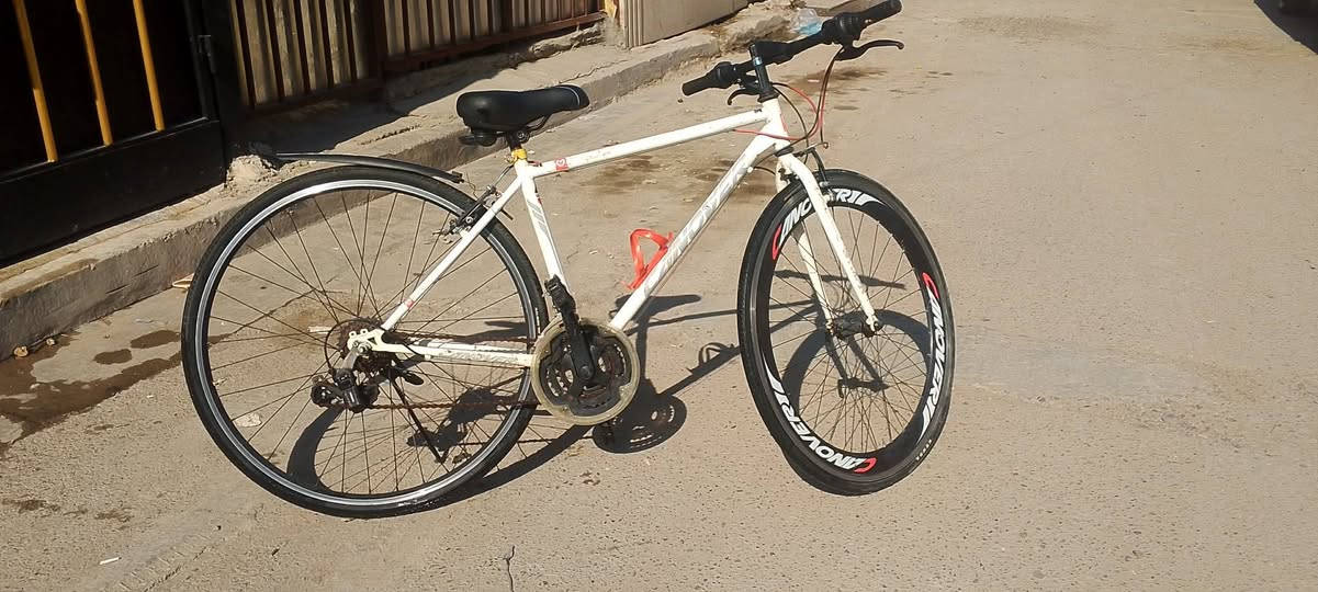 سلام عليكم شلونكم شباب الوحش C700 للبيع باسكل جدا نضيف ماناقصه شي شوفت عينك بل صور اي استفسار ***********مكان بغداد الدوره شارع 60 السعر 130 وبي مجال بسيط وسعره مناسب جدا روحو شوفو الاسعار مالتهن غاليات
