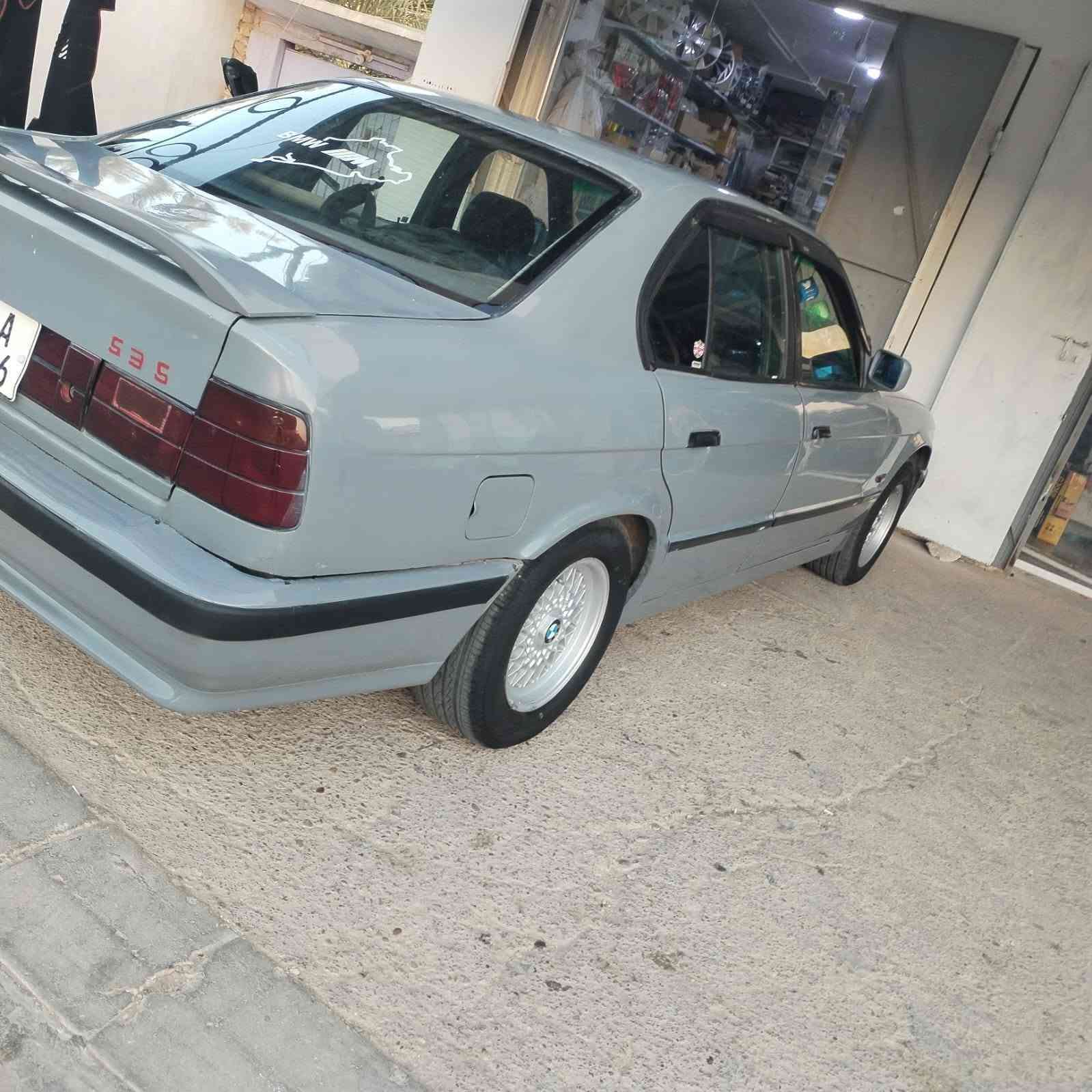 سياره بي ام للبيع 45 ورقه وبيها مجال *********** مراوس باي سياره
