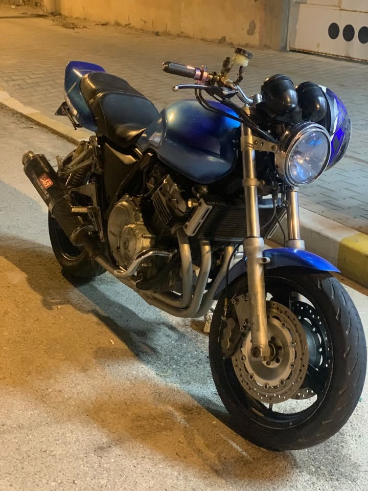 سلام عليكم سيبي فور 400 جيل اول 16ولف رقم وسنويه راعيهه يريد تحول الراغب بالشراء يتفضل خاص مكاني البصره ***********
