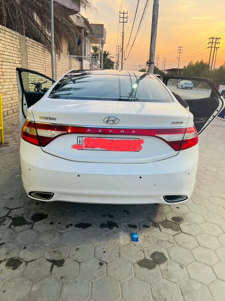 السلام عليكم
ازيرا مديل٢٠١٤ فول مواصفات كلهن بيه
نضافه كشر ومحرك وگير 
بارد قليل بكم مكان
رقمه اربيل
وارد خليجي
سعر ١٢٥ نجف بيه مجال قليل
***********
