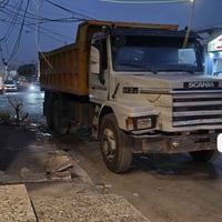 سكانية للبيع مكينة سايس 10، 12ونص السيارة بسمي تحويل ثاني يوم حدادية ج...