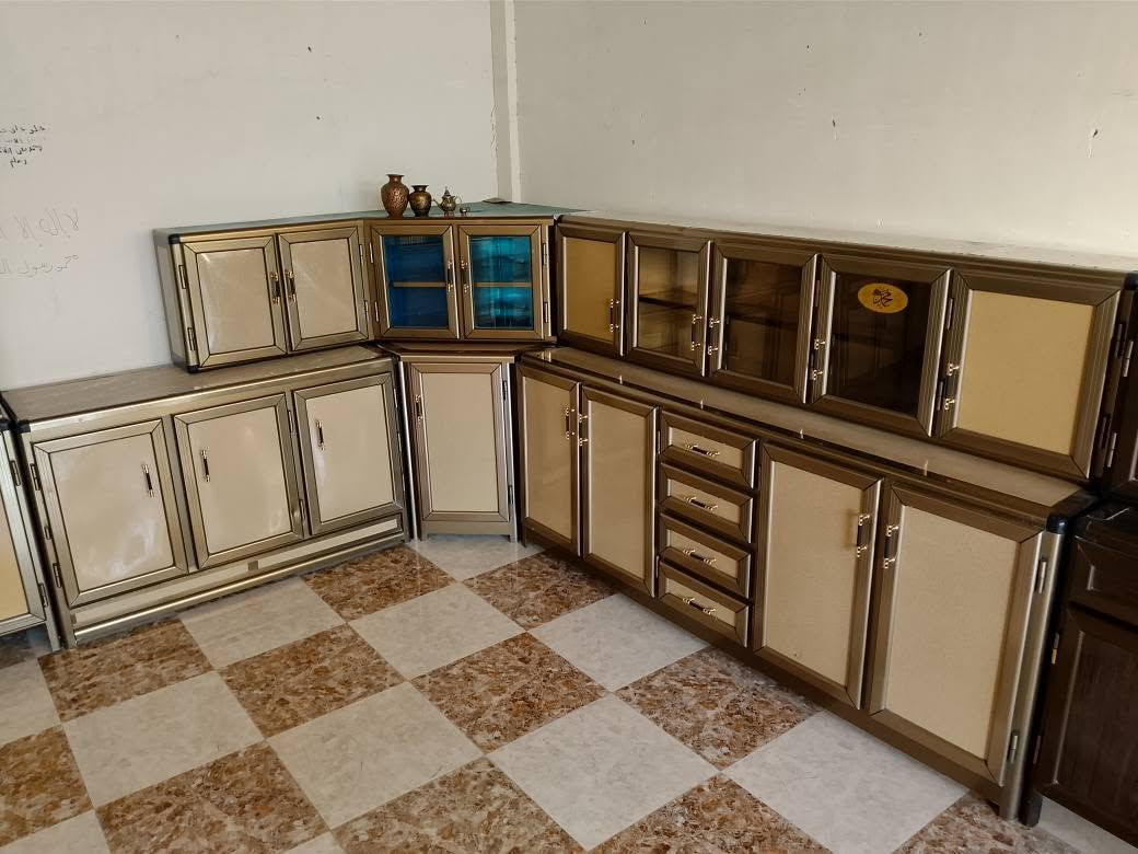 معرض يونس لتجاره الأثاث المستخدم والجديد 

كاونتر اربع قطع ثلاث أمتار ونصف 

للاستفسار الاتصال على الرقم التالي 

*********** تكريت, صلاح الدين
