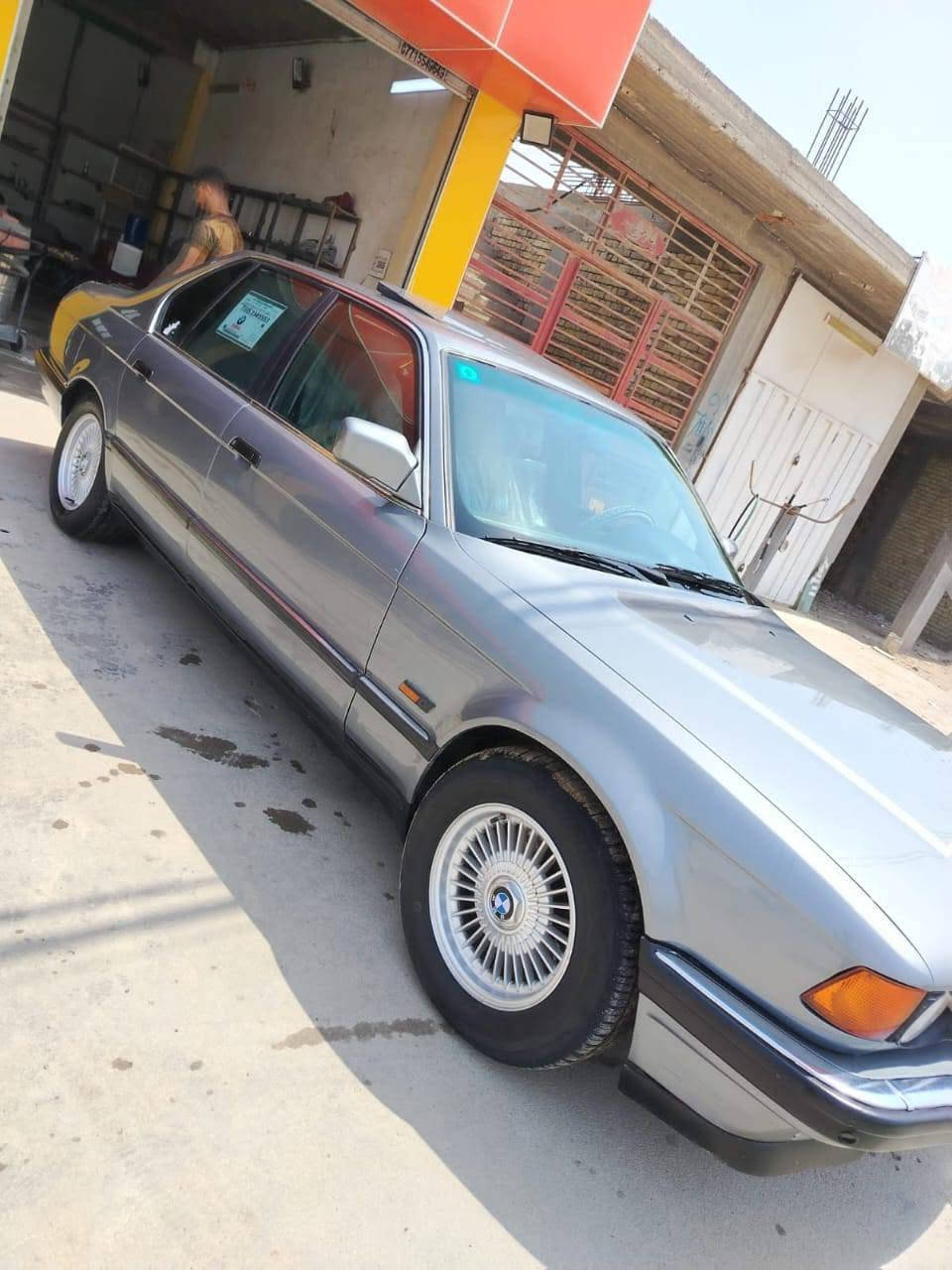 سلام عليكم بي ام للبيع
موديل 93
محرك 30 بلكارتونة
سياره جديده ماشاء الله
السياره جاهزه من كلشي 
كير محرك تخم تاير كله جديد
تبريد ثلج 
رقم بغداد بسمي شرط التحويل
موقع السياره بغداد بسمايه
السعر 75 وبيهه مجال بصيط
رقمي ***********
