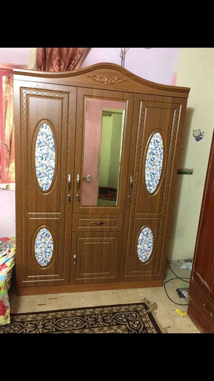 السلام عليكم كنتور  سريرين  ميز تواليت
