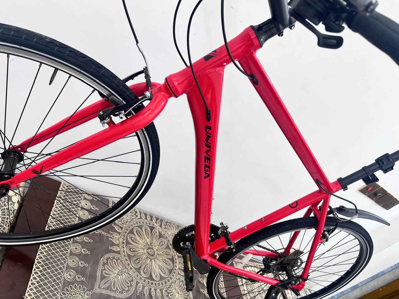 Univega Maxima • مقاس L • هجين رياضي