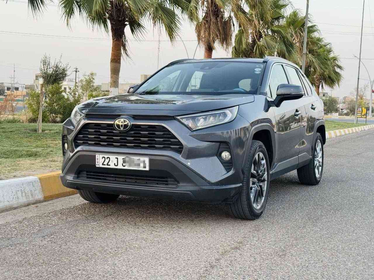 راف فور امريكي ٢٠٢١
ضرر فقط جاملغ سايق بدون ايرباك، ما مبدل بلادي. دعامية بلادي مصلح فقط وبي شخط بسيط باب سكن مامصلح ماشية بامريكا 81000 ميل
حاليا ماشية 133000 ميل 
المواصفات
 XLE Premium
رقم اربیل السنوية باسمي
سلایت
رادار
فولیوم
تحدید مسار
أوتوهولد بریک بصمة
مرایە رادار اشارة بالمرايه
ویل کروم ١٩
شاشە
كشن السائق كهرباء
جنطة كهرباء
بصمة
الارضية مغلفة جلد
مکان كركوك .
الرقم فقط واتس اب ***********
