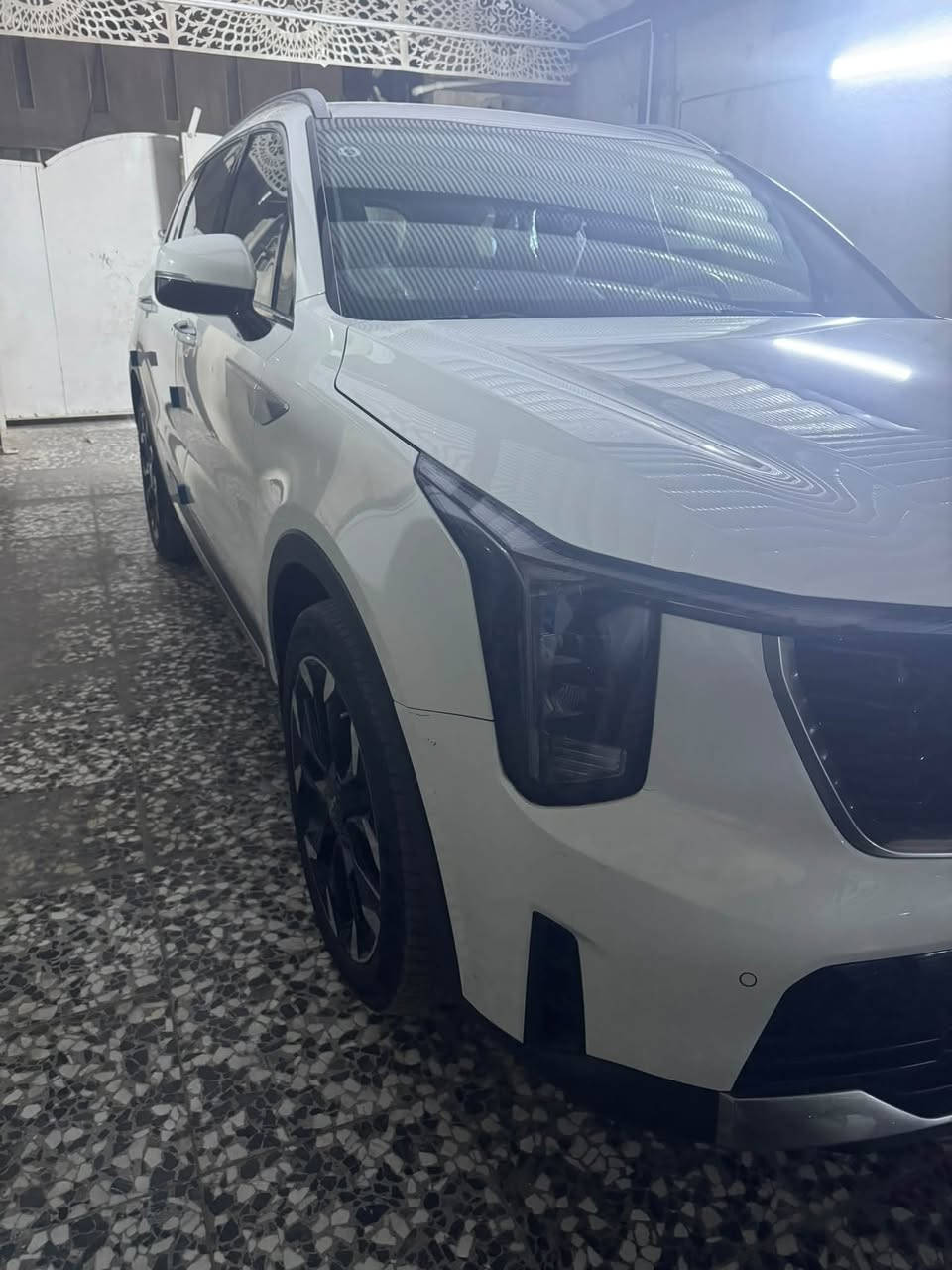 سورنتو موديل 24 رقم بغداد مكانها بغداد بياع مكفوله عدى بارد بسيط اسفل باب خلف صدر ماشيه 31 الف بسمي ويل 20 قماره حديد *********** سعرها 282 وبيها مجال بسيط
