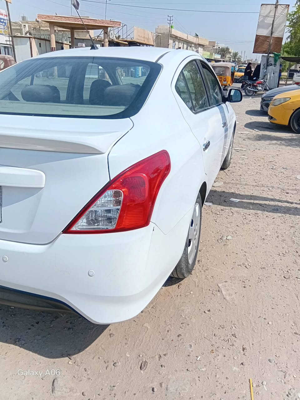 السلام عليكم سني هندي موديل ٢١بأسمي رقم  بغداد انكليزي بدون ضرر  بدون صبغ تبريد  شغال السعر  ١١٣$ العنوان التاجي ابو عضام  /***********

نص مكتوب في الصور:
- Galaxy A06