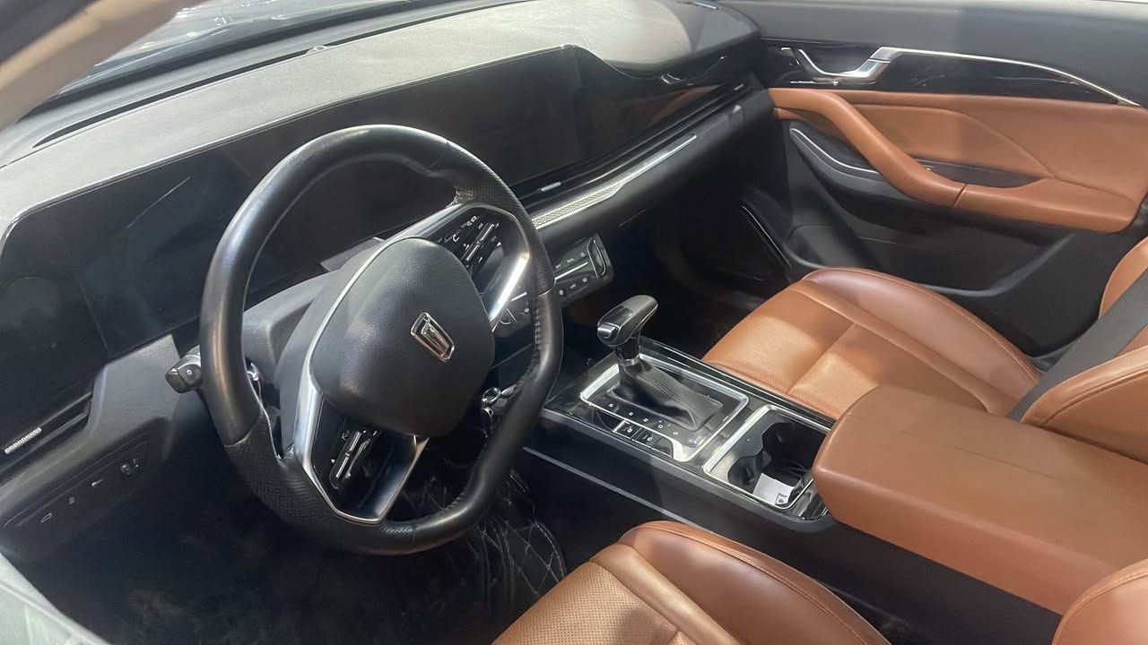 Besturn B70 موديل 2024 (فول مواصفات)  
 موديل: 2024  
 مواصفات: فول مواصفات (کوشن جلد خەردەلی/بڕاون، شاشەی گەورەی لمس، بانۆراما، سوکان ئۆپشن، گێڕ ئۆتۆماتیک).  
 بۆیاخ و بێدەنسی: دوو دەرگای بۆیاخە، بە بێ دەعم و بە شەرت.
 ساڵیانە و ژمارە: ژمارە سلێمانی (21)، ساڵیانەی تازەیە و بە ناوی خۆمەوەیە، ئامادەیە بۆ ڕەقەم و تحویل.  
 سعر: 118 ورەقە (قوفڵ) $11,800.     
لە سلیمانیم 
———————————   *********** وەتسئەپ ڤایبەر 

الموديل: 2024  
 المواصفات: فول مواصفات (كوشن جلد تحفي/جملي، شاشة كبيرة لمس، بانوراما، تحكمات هوز/ستيرن، جير أوتوماتيك).  
 الضرر والصبغ: صبغ بابين فقط، بدون حادث (بدون دعم) وبشرط.
 السنوية والترقيم: رقم سليمانية (21)، السنوية مجددة باسمي وتحويل مباشر.  
 السعر: 118 ورقة قفل (11,800 دولار).
عینوان سلیمانیە 
*********** وەتسئەپ ڤایبەر السليمانية, العراق
