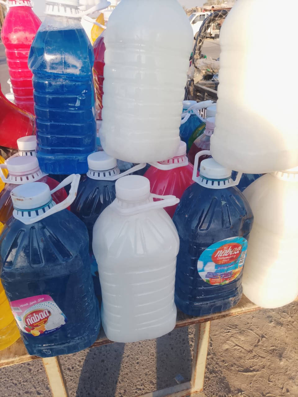 زاهي + قاصر + معطرات ارضيه درجه اولى شرط الفحص قبل الاتاخذه سعر الدبه  1500 الف ونص توصيل جميع أنحاء المسيب 
***********
