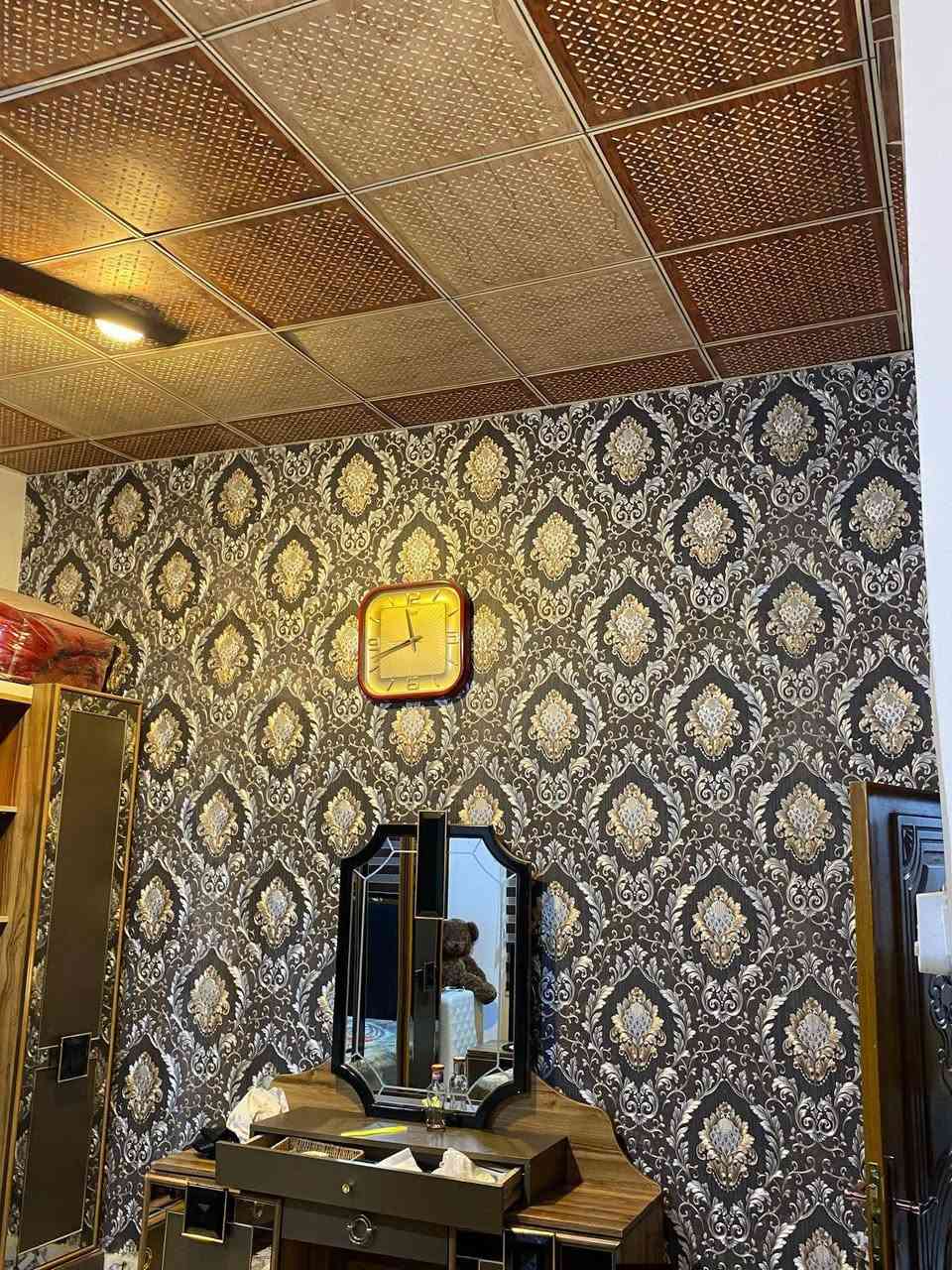 السلام عليكم
بيت طابقين حي المهندسين موقع مميز قريب على 4 شوارع وقريب على حديقه  .. قياساته حلوه واجهه 7.5 متر ونزال 10.5 متر . الاجمالي تقريبا 80 متر  .. بي 3 غرف  ومطبخ واستقبال وموزع كبير وبي 3 حمامات ابيع مع المطبخ كاونتر تفصال وياه والطباخة . وبي  سقيفه درجه اولى حتى الجوانب مغلفهه مع مخزن . والبيت باسمي تحويل ثاني يوم. السعر 165 .. خاص او وتساب 
رقمي للتواصل ***********
