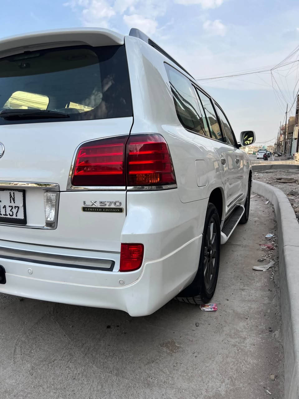 لكزس LX570 • ٢٠١١ • رقم بغداد