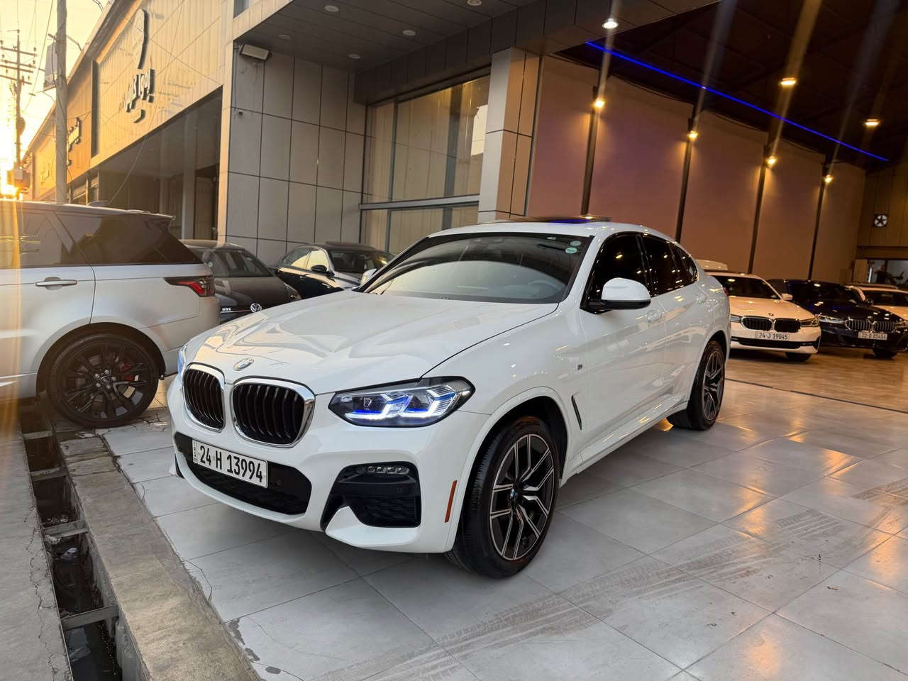 BMW X4 2020
M باكيج بيلاد 
لايتات ليد ليزر 
حساس امامي خلفي 
رادار امامي خلفي جانبي 
داخل قهواي 
شاشة كبير كار بلةي 
كشنات جلد هيتر ميموري 
جاملغ خلفي و ربع صندوق صبغ 
بدون ارباك 
مكان سيارة اربيل
٢٥٨$
***********
*********** أربيل, العراق

