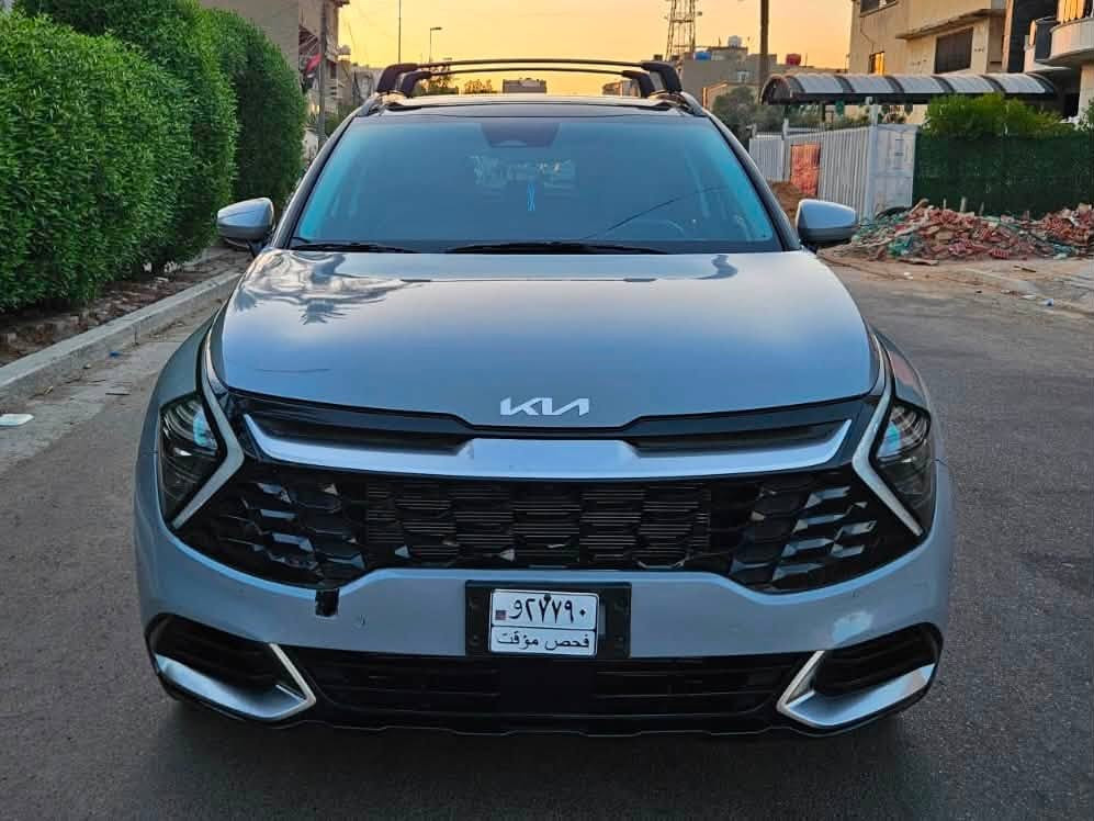 كيا سبورتج اس اكس برستيج ٢٠٢٤
Kia Sportage SX Presige 
السياره فول مواصفات ماكو شي ما بيه  بدون دواخل ايرباكات سليمه 
ماشيه 32.000km 

المواصفات 
تحكم ستيرن 
رادار امامي 
حساسات امامي خلفي 
كامره ٣٦٠ درجه 
اوتو ستوب 
كشنات كهرباء 
ذاكره خزن ميموري
تدفئه تبريد كشنات امامي
بانوراما 
تحديد مسار 
قفل سرعه 
جنطه كهرباء
نقطه عمياء

وبعد اكو مواصفات هوايه متجي عله بالي المهم السياره واحد عله واحد 

صور الحادث موجوده 

السعر 215 ورقه بدون رقم 230 مرقم وكامل انته بكيفك شتريد اني حاضر
التواصل عله رقم***********
