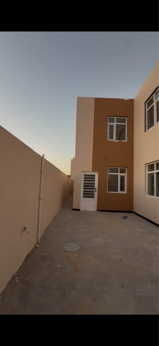 دار ٢٢٠ م طابقين طابوق بقرية السلام بالمناذره البيت يحتوي
٤ غرف نوم
٢ صاله
٤ مجاميع صحيات
استقبال 
مطبخ
كراج وحديقه 
البيت بناء نظام حديث والسيراميك درجه اولى 
يتم الدفع بنظام مقدمه بسيطه والباقي اقصاد يتم تسليم البيت خلال ١٠ أشهر اواقل 
للاستفسار *********** النجف, العراق
