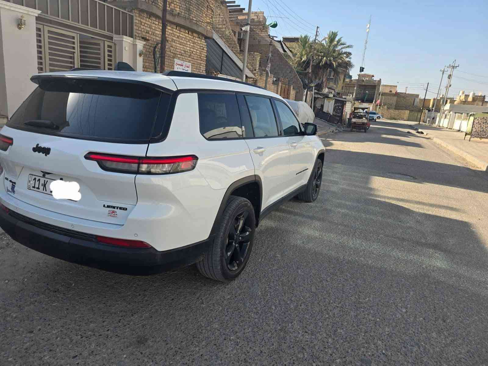 للبيع جيب فول لمتد 2022 مكينه 3600 (بدون ارباك) صور السونار والحادث داخل المنشور(ماشيه 24 ميل)  للتواصل خاص 
مواصفات السياره :
* فور ويل
* رادر امامي 
* كشنات تدفئة تبريد 
* ستيرن كهربائي
* مرايه كامره 
* اطفاء محرك عند الوقوف
* توقف ذاتي عدم تصادم 
* نظام سبورت تسارع 
* سياد بريك كهرباء
* ويل حجم ٢٠ ستدات قفل 
* بردات خلفيه 
* وضع خزن كرسي السائق
* كامره امامي + خلفيه 
* نظام سياقه ذاتي خروج عن المسار 
* شحن الهاتف لاسلكي
* نقطه عمياء 
وبعد بيه مواصفات
