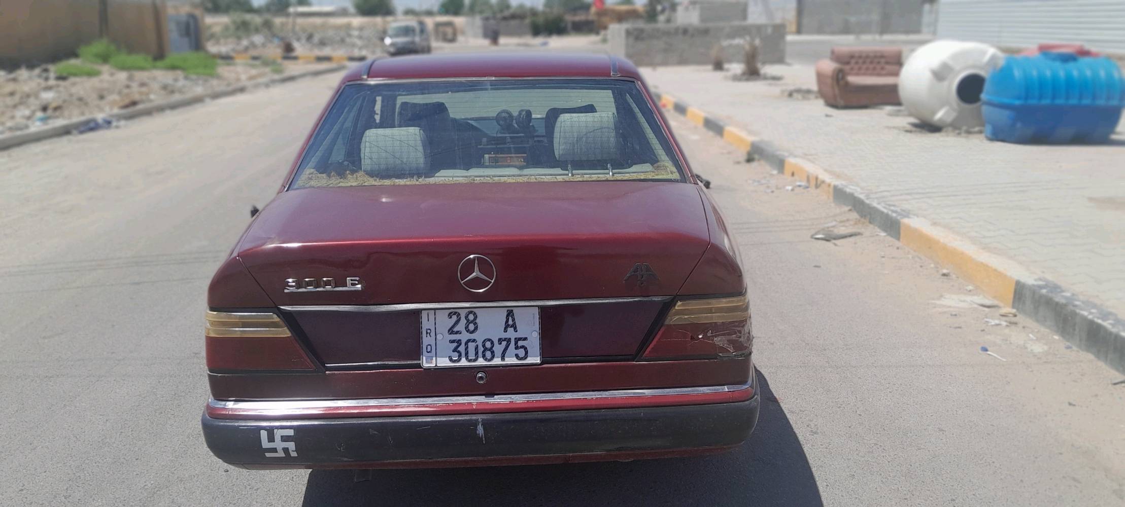 سلام عليكم
.مارسيدس دب
1.موديل 1993
2.محور بطه 3000
3. رقم نجف أنكليزي 
4. سنويه 2029 
5. قواعد دبلات بلادي 
(***********) 
6. مكان بغداد 
سعره 55 وبي مجال