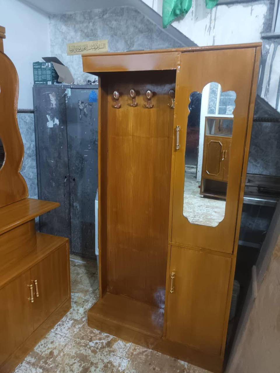 سلام عليكم جربايه +ميز تفزيون +ميز مال تعاليك للبيع سعرهن مناسب مكان بابل حله حي الظباط الي يحب يتصل او يخبرني ***********
