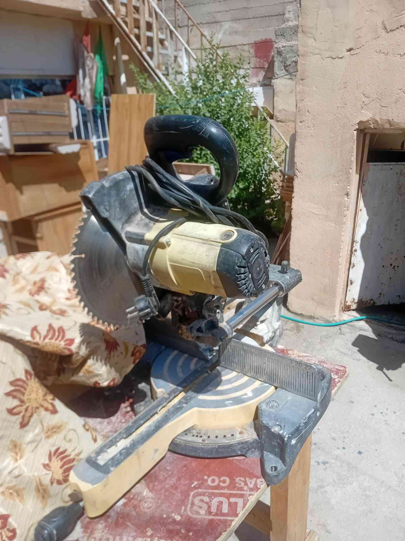 السلام عليكم
غراض نجاره كمربيسر ومنكنه وكتر للبيع مكانهم ابغداد لمعرفة السعر الاتصال على الرقم ***********
