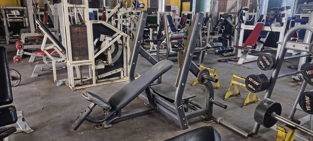 مصاطب امبلص أعلى واسفل للبيع الاستفسار الاتصال على الرقم ***********
