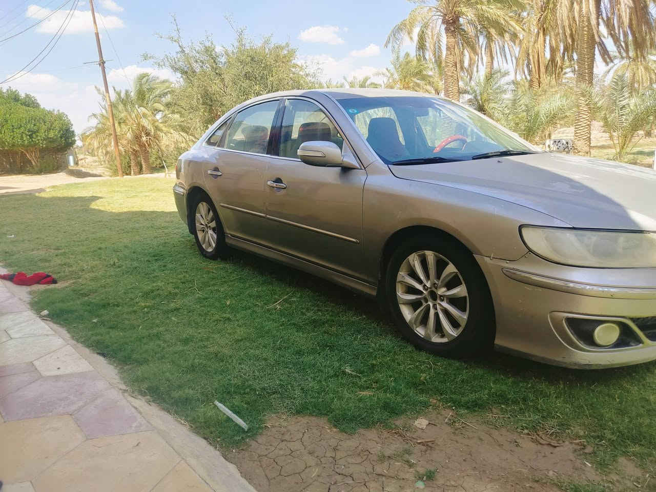 السلام عليكم ازيرا 10 رقم بصره تحويل ثاني يوم سيارة جاهزه ترايك وين متريد محرك 2700 تبريد حداديه خير من الله كهربائيات كلها شغاله سعر 77 وبيها مجال مكان سيارة ناصريه سيد دخيل رقم الهاتف للستفسار ***********
