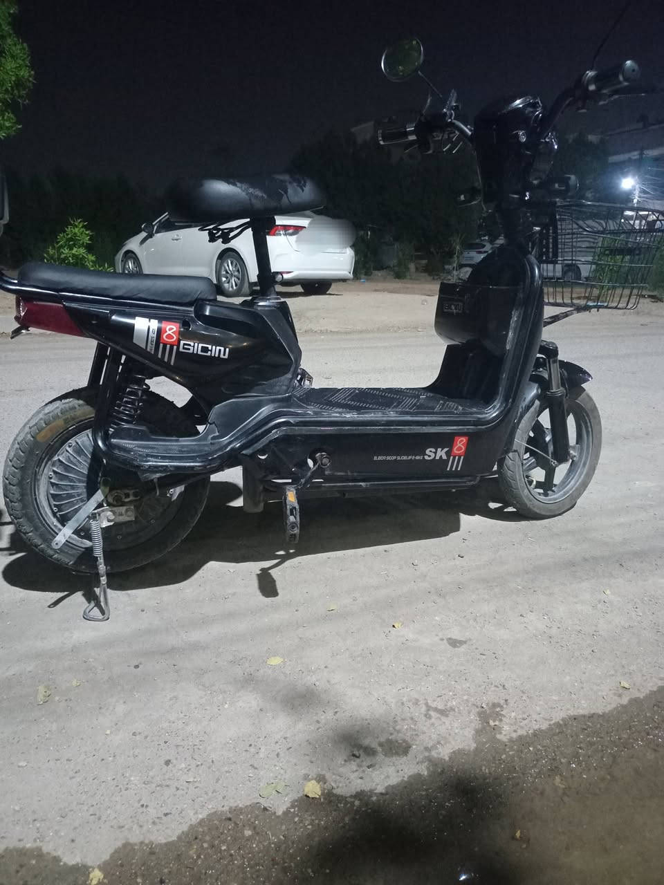 السلام عليكم.
دراجه شحن للبيع ٤ بطاريات نظيفه ٣ سرع كلها شغاله ٢سويجات 
بصمه السعر ٣٠٠ وبيها مجال..

*********** وات ساب فقط.
بغداد الحرية.

