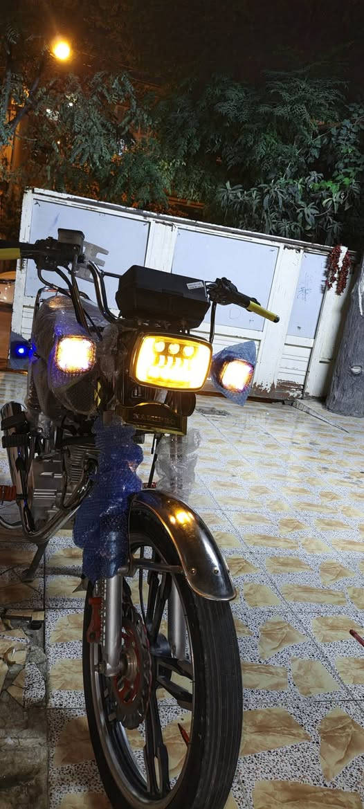 سڵاوخوتان لیبیت برایان ئەم ماتۆڕەمان هەیە بۆفرۆشتن ماتۆڕەکە باشەرتی دەوەستاکەعەیبووعاریتیانەبیت هەتابڵیت جوانو ڕیکووپیکە (نامی پڕۆی 150 2024) ماتۆڕیکی جوانو فلسیک مەسرووفی نیە هەتابڵیت نرخ 700معامەلەیەکی برایانە . شوین سلیمانی . ژم. ***********. معامەلە لەکۆمینتاناکریت یان چات کە یان وەرە ڕووبەڕوو سەیریکە ئەگەر وەک ئەو ڕەسمەنەبوو ۱۰۰هەرا بشکینە
