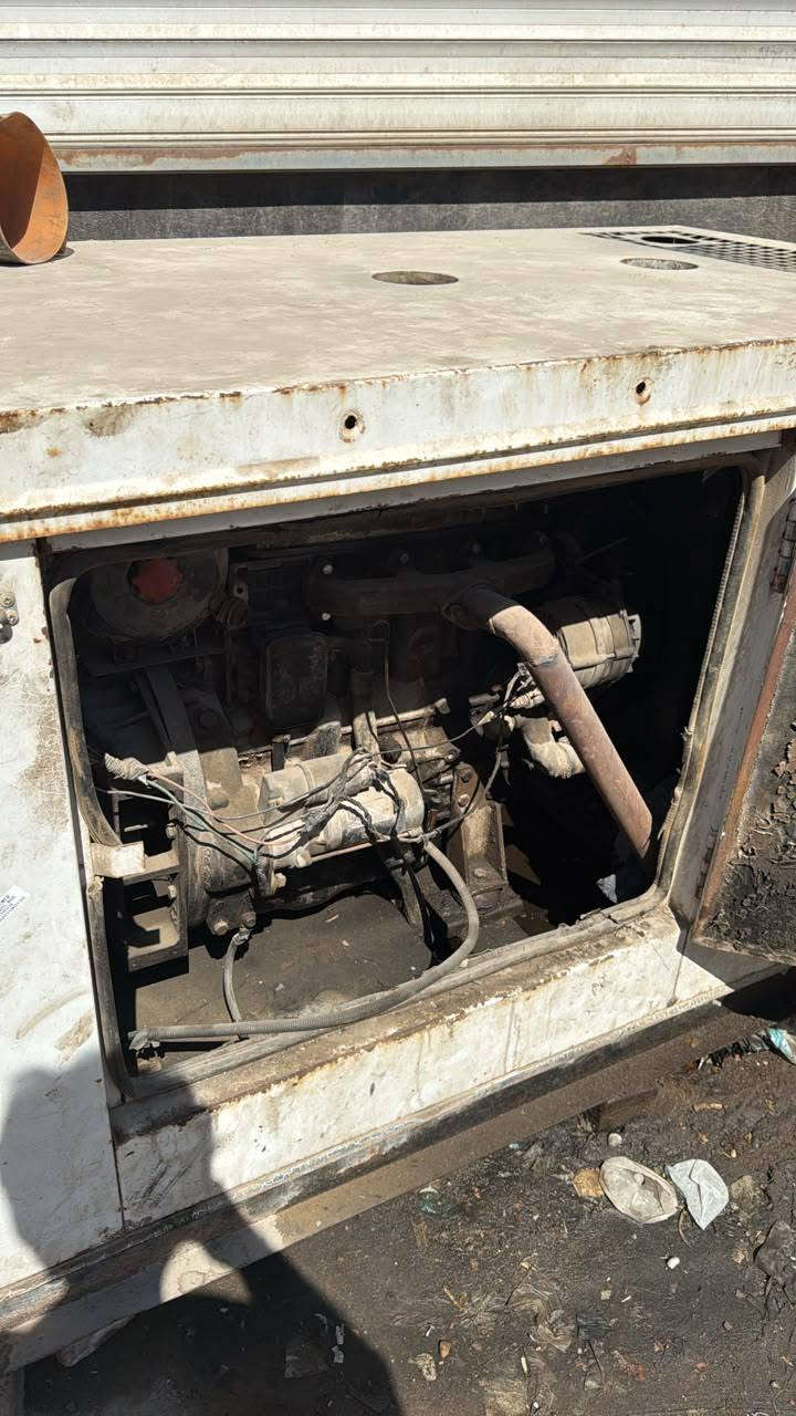 مولد للبيع مجفته تجفيت عام شغاله بس خبطت  بيركز ٢٥كي في للبيع  في البصرة ***********
