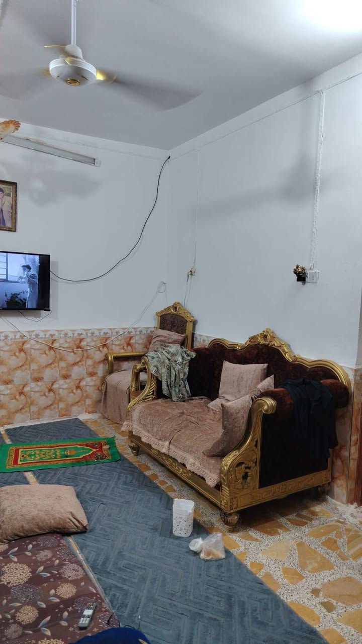 يسرّ مكتب باسم الجهلاوي للعقار أن يعلن عن توفر دار اقساط ٢٠٠ كل شهر ٣٥٠ الف طابو صرف 
دار سكن بالأقساط المريحة:🛑🛑

​تفاصيل العقار:

​المساحة: 200 متر مربع.

​البناء: طابوق جديد (كامل الخدمات).

​التفاصيل الداخلية: غرفتان نوم، صالة، مطبخ، استقبال، وصحيات.

__________♦️

​الموقع: قرب مجمع بيسان.🔥🔥

​السند: طابو صرف.

________♦️

​نظام الدفع والأقساط:

​المقدمة: 90 مليون دينار.
الباقي :75 مليون
​القسط الشهري: 350 ألف دينار شهرياً

_______♦️

رقم الهاتف: ***********

مكتب باسم الجهلاوي للعقار شارع جليل البغدادي قرب سيد واثق المضمد 📍📌
