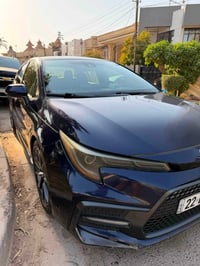 للبيع كورلا SE 2020 رقم اربيل بأسم شخص حادثها دعاميه وربع البنيد  ماشي...