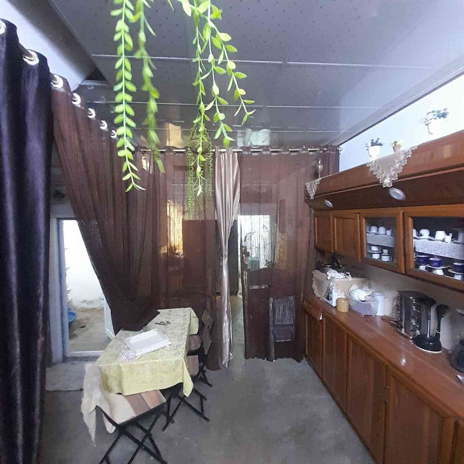 بيت للبيع في حي السماح التسعين خدمات كامله ماء وتبليط وكهرباء
ملك صرف طابو زهور 
١٠٠ متر
٦٠ مليون وبي مجال بسيط 

والبيت موجر ب ٢٠٠ بالشهر 
 

للتواصل 

***********
***********
