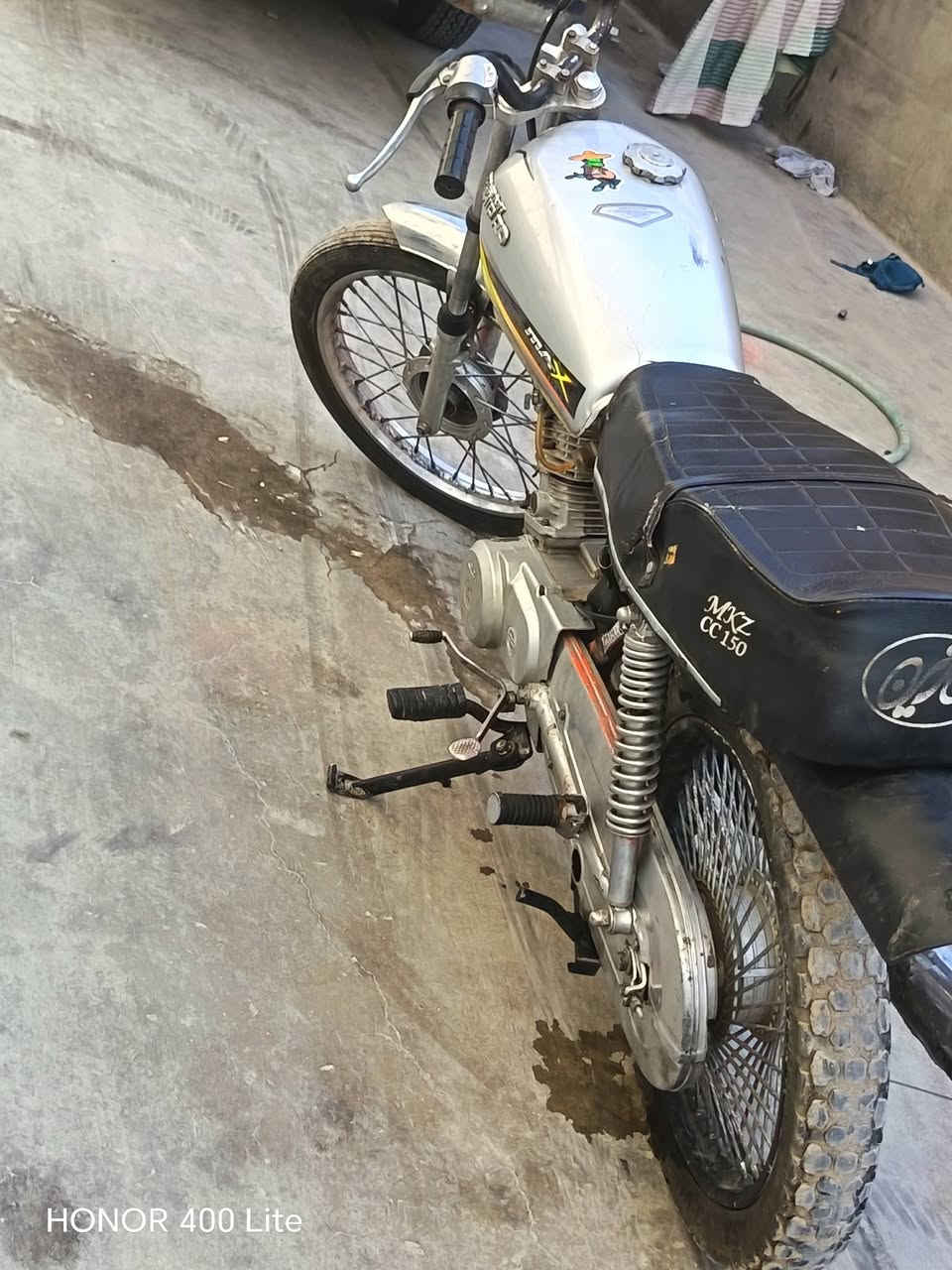 سلام عليكم ماطور البيع ماطور نشاط فول يعيب مابي موديل 2018السعر 225بيه مجال ماكاني كركوك حي العسكري عل رقم مامتواجد خاص ***********

نص مكتوب في الصور:
- HONOR 400 Lite