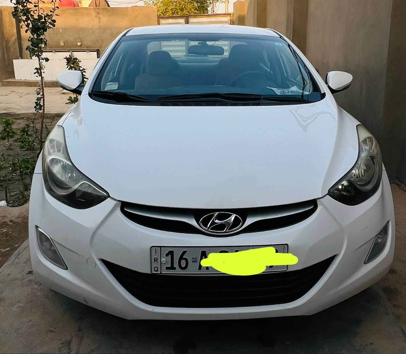 السلام عليكم
النترا ٢٠١٤ رقم وهزه جديد قبل سبوع جددتها شاشه كامره ويل كب السياره جديده والسونار بالمنشور كفاله 
بيها تبريد نقص كمبريسر والكير النمره الثالثه تاخر السعر ١٠٤ وبيها مجال قليل 
***********
