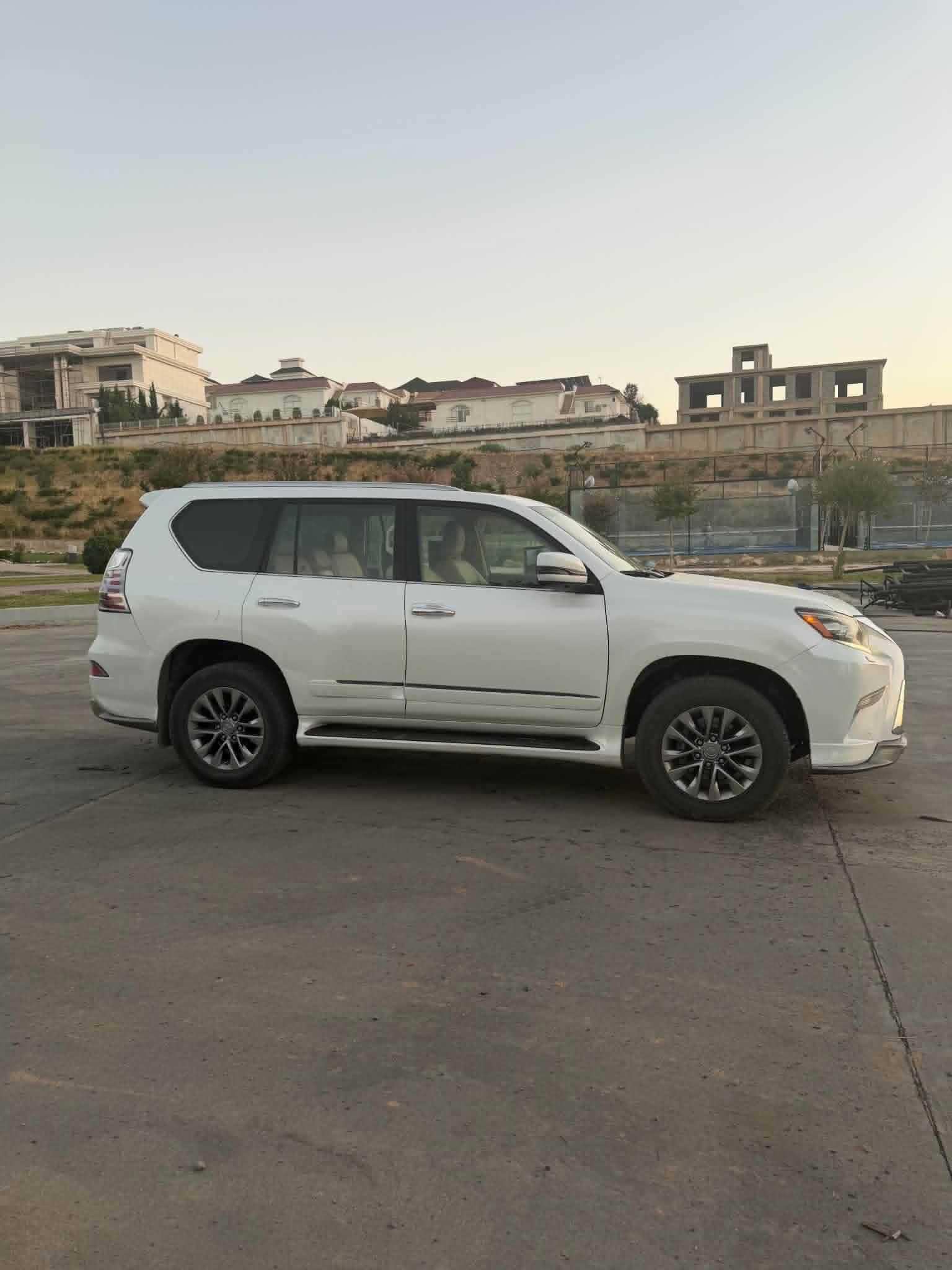 Lexus gx 460 2016 v8 
لكزس برادو
موديل ٢٠١٦
٨ سلندر 
ماشي ١٢٢ الف
فول فول مواسفات
٣ قطع امامي صبغ 
رقم اربيل 
سعر ٢٨٥ 
رقم موبايل *********** أربيل, العراق
