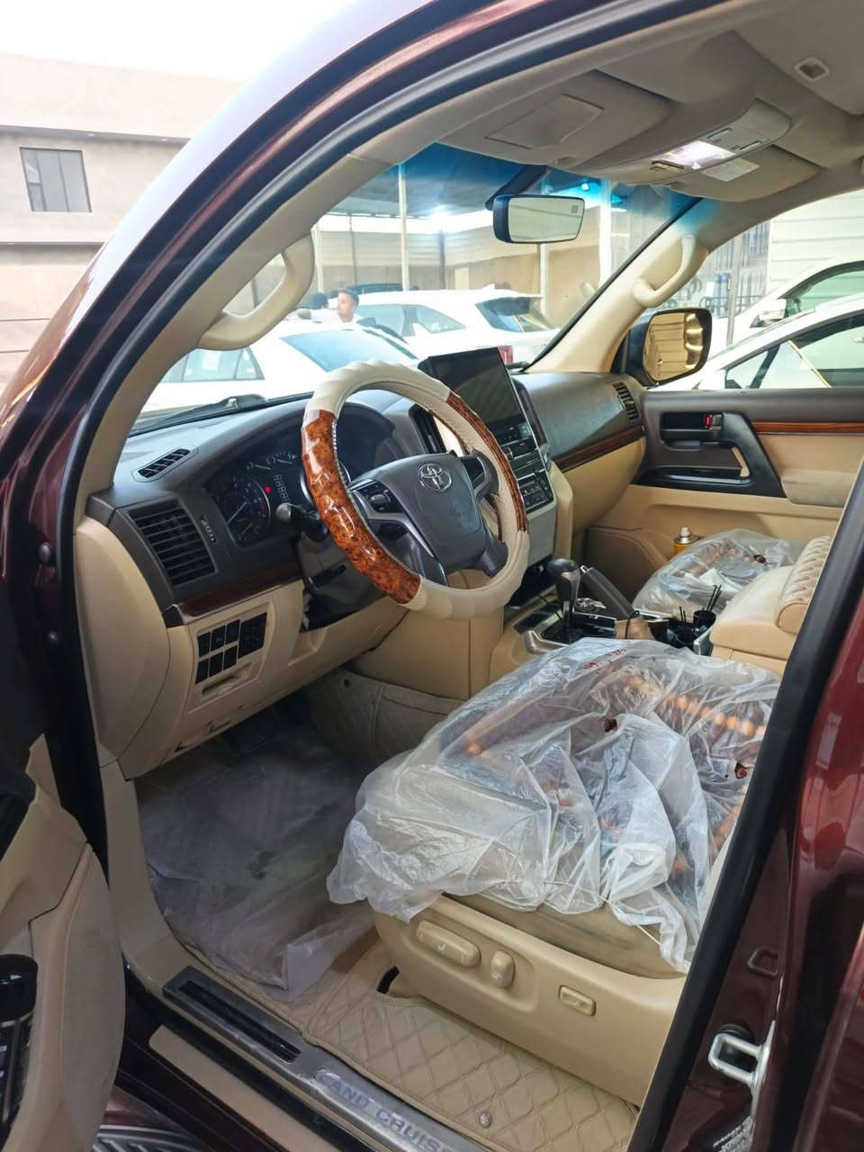 لاندكروز • ٢٠١٦ • رقم بغداد