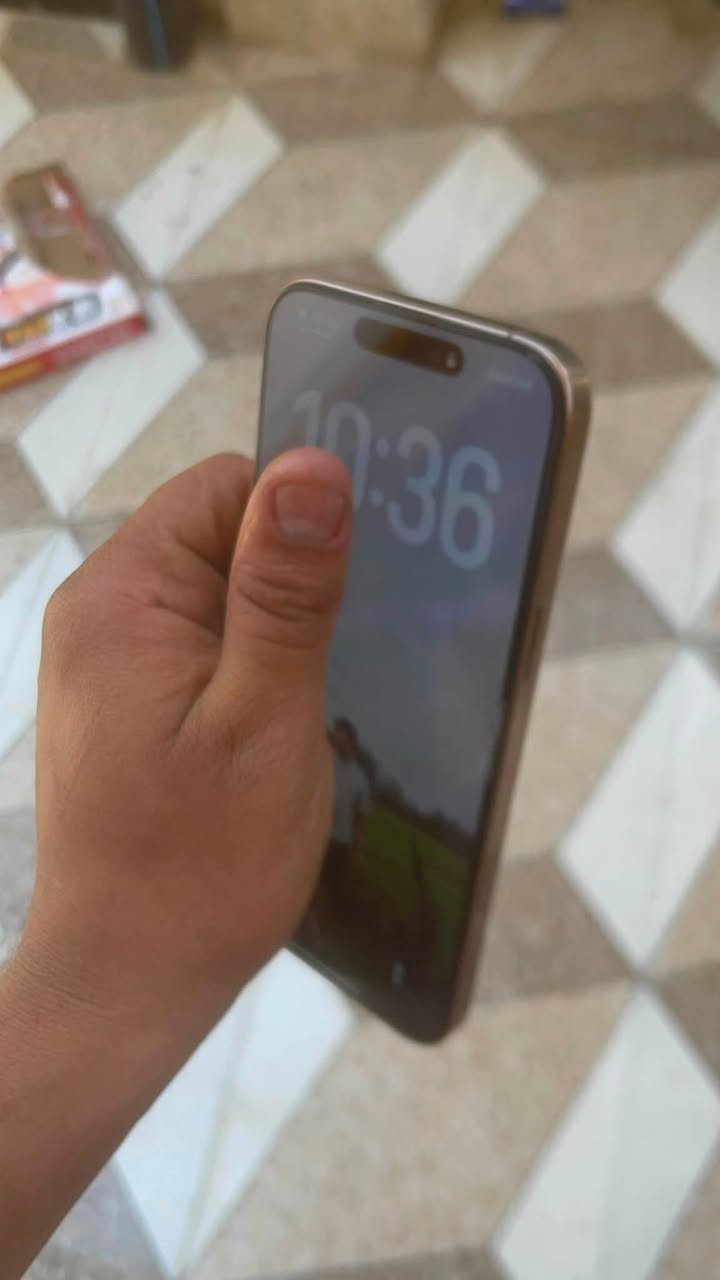 ايفون 16برو ماكس اصلي شرق اوسط البطاريه 91ما مفتوح شلع نضيف جهاز عنوان بصره ابي الخصيب رقم***********

