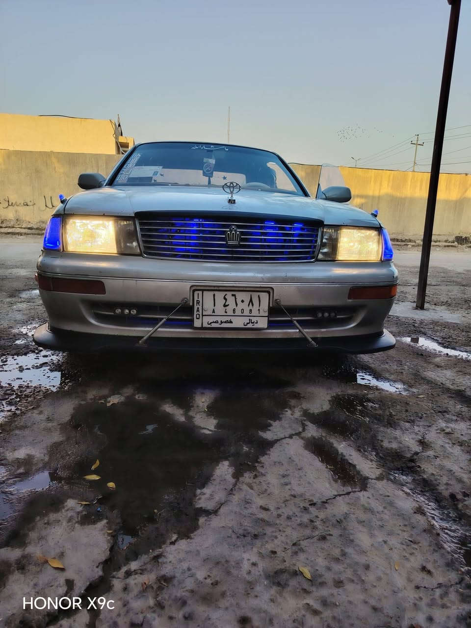السلام عليكم
موديل 1994 بسمي تحويل مباشر سياره مكفوله كفاله عامه من صبغ والكص ونقل جثه سياره نضيفه وجديده  ماشالله ماناقصه شي حداديه كير ومكينه وتخم تاير 
استفسار الاتصال 
***********
مكان السياره بابل

نص مكتوب في الصور:
- HONOR X9c