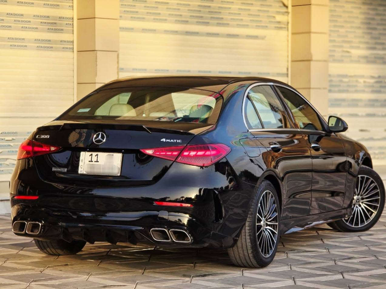 للبيع او مراوس 
مرسيدس C300 موديل 2022 شكل الجديد 
كت AMG أصلي فول مواصفات بانوراما لايتات داينمك رادار أمامي نقطة عمياء و رادارات قيادة آلية كشنات تدفئة كشنات كهرباء داخل LED بـ 64 لون
سستم سماعات Sennheiser كامرة خلفية
حساسات 360°أوتو بارك (ركن ذاتي)
5 أنظمة قيادة ستيرن تدفئة
ويل AMG أصلي 18 إنج ماشية 23000 كم 
وارد أمريكي جاملغ الإمامي الأيمن صبغ وشبرين من البنيد صبغ و الداير الخلفي قليل صبغ صور حادثها موجوده في الإعلان و كفاله كير ومحرك مكفولات من الفتح والتبديل سيارة جديدة وجاهزه رقم بغداد ومكانها بغداد السعر 340 ورقه
للأستفسار ***********
