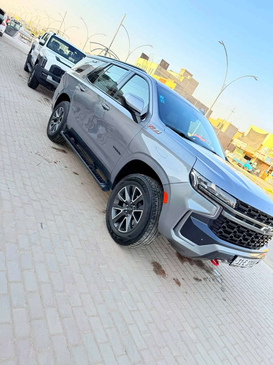 لبيع موديل 2022 المواصفات معروفه فولz271 بسمي سنويه بيها قطعتين صبغ ***********
