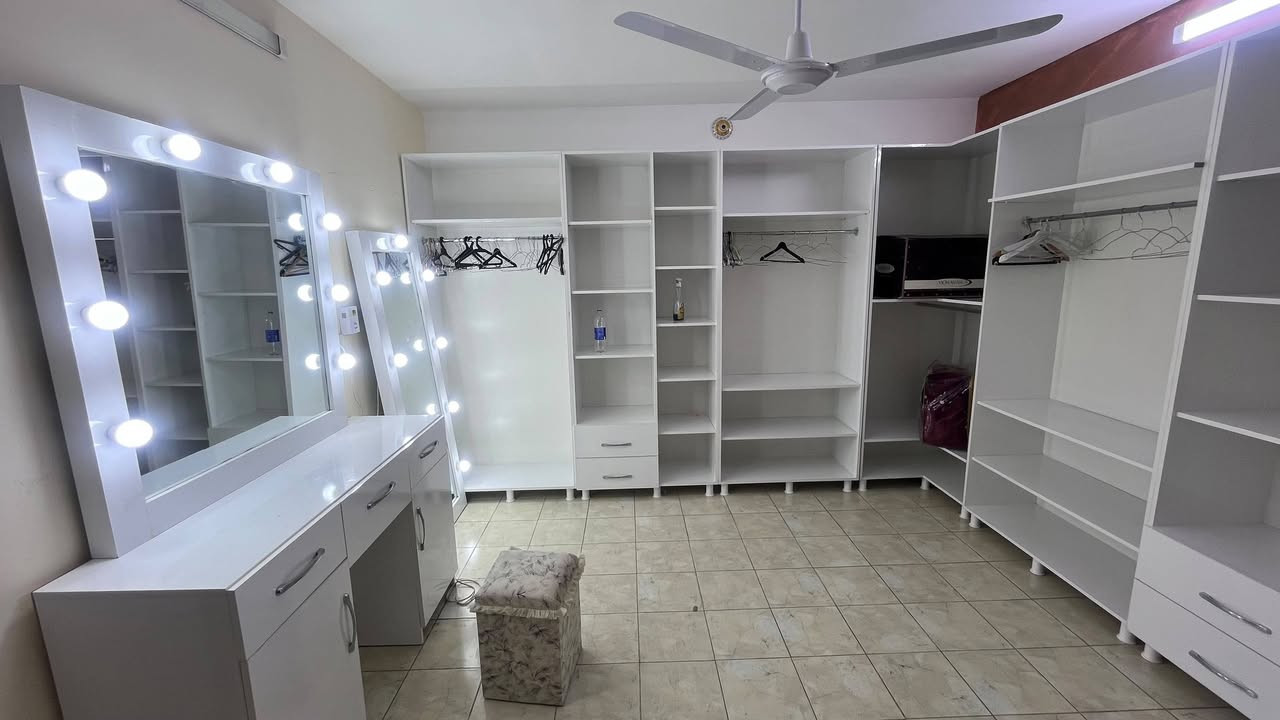 كنتور تركي للبيع
جديد كلشي مناقصه ماخذه 3 ملايين  قبل ٣اشهر
واريد ابيعه 12 ورقه وهم بي َمجال شي بسيط 
***********
